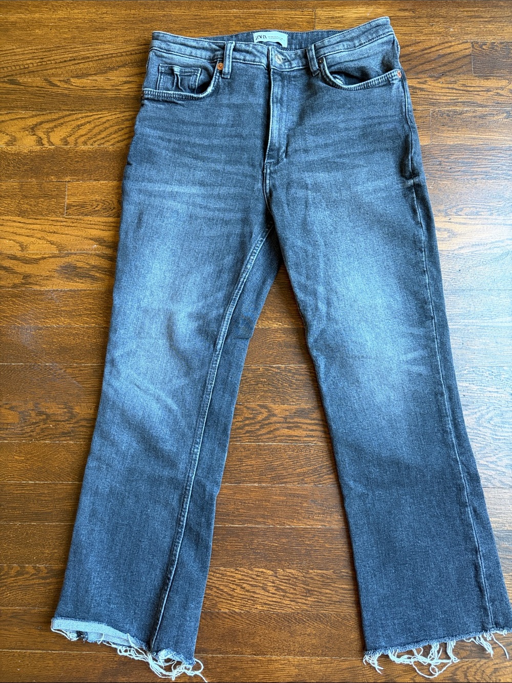 Zara Women's Washed Gray Straight-Leg Jeans with Frayed Hem